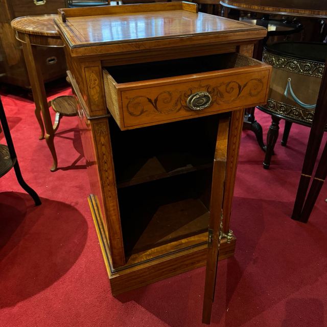 アンティーク品