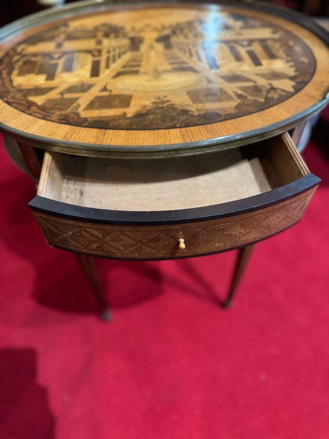 アンティーク品