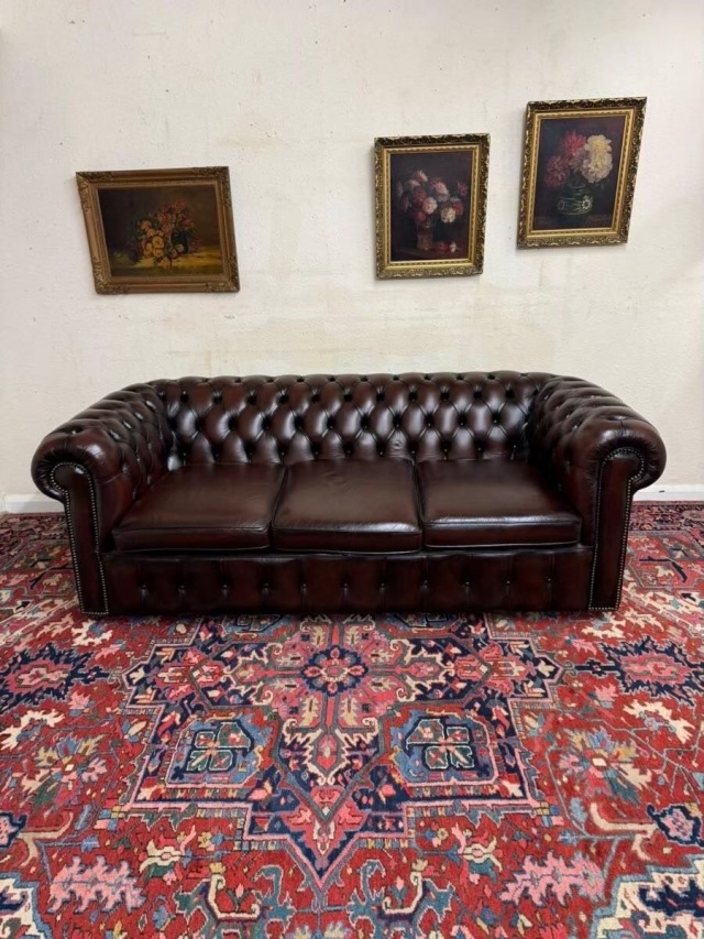 極上美品★チェスターフィールドソファ★希少 ベンチタイプ イギリス 牛革 極上美品☆チェスターフィールドソファ☆希少 ベンチタイプ