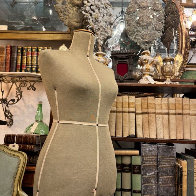 アンティーク品