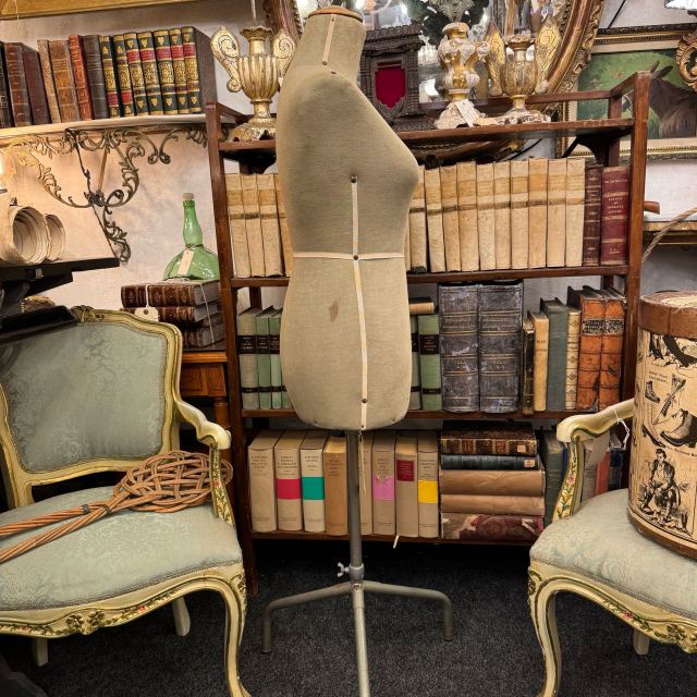 アンティーク品