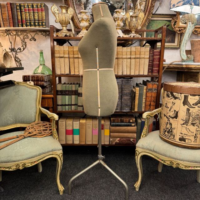 アンティーク品