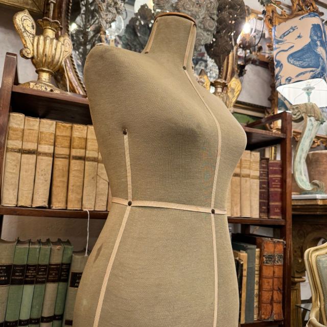 アンティーク品