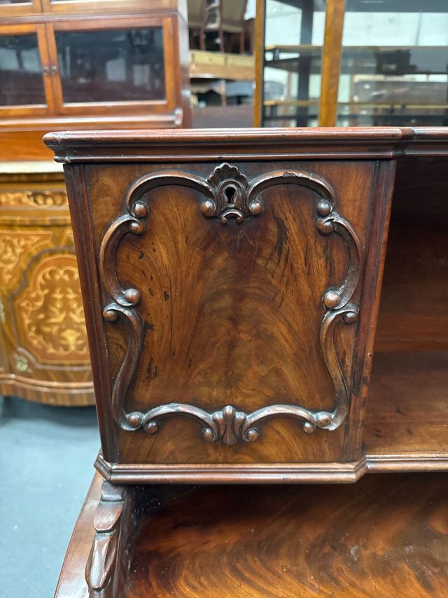 アンティーク品