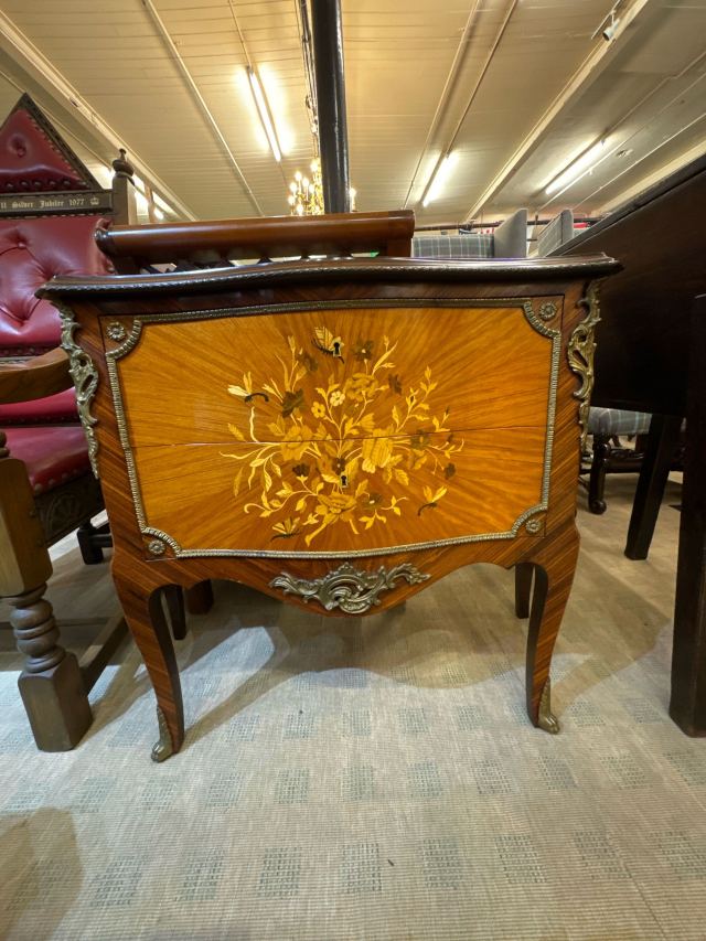 アンティーク品