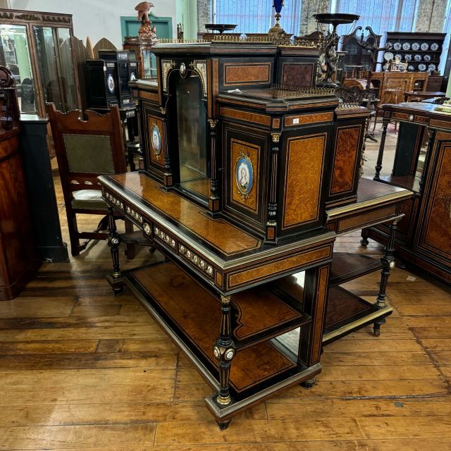 アンティーク品