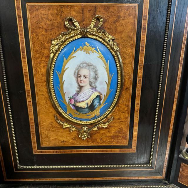 アンティーク品