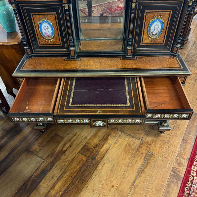 アンティーク品