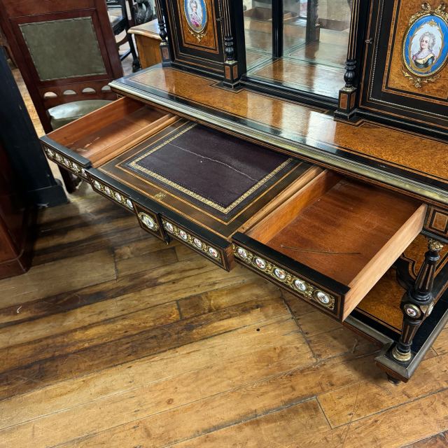 アンティーク品