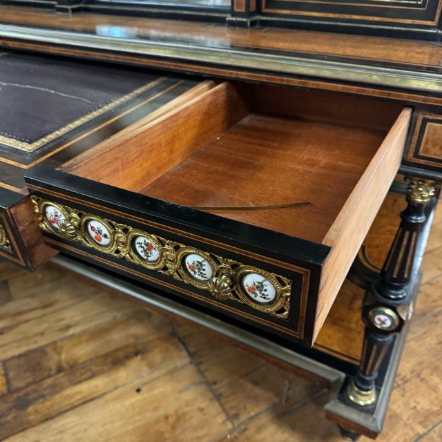 アンティーク品