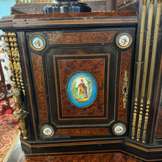 アンティーク品