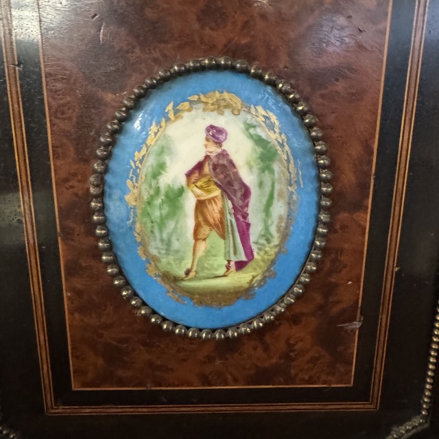 アンティーク品