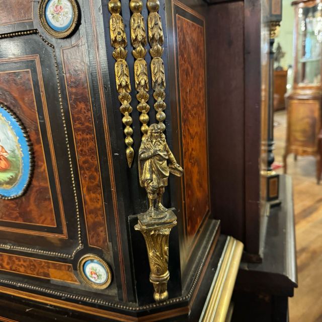 アンティーク品