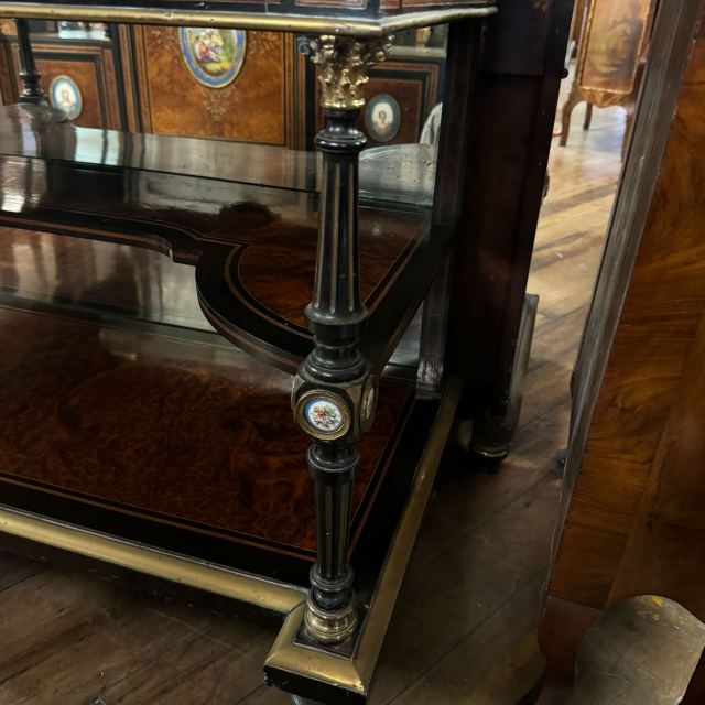 アンティーク品