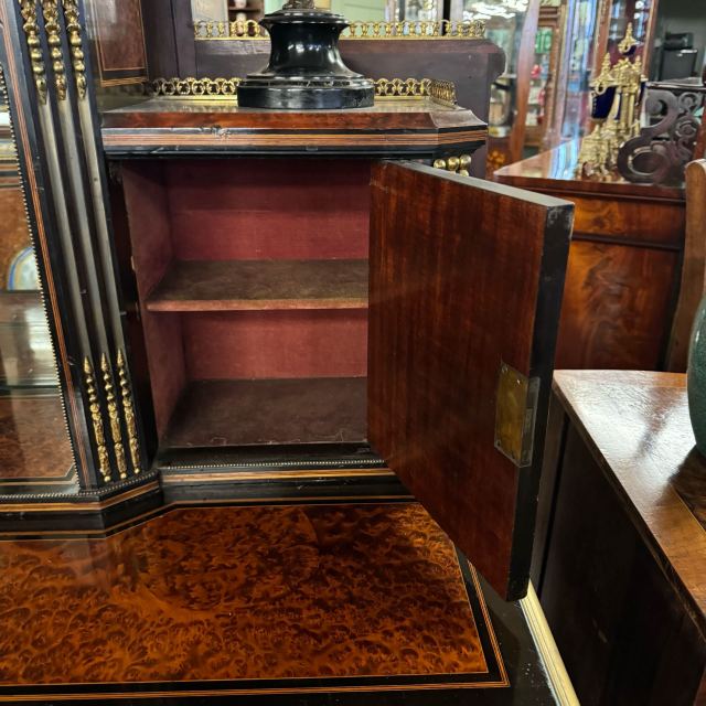 アンティーク品