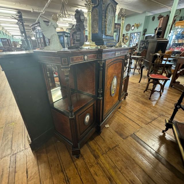 アンティーク品