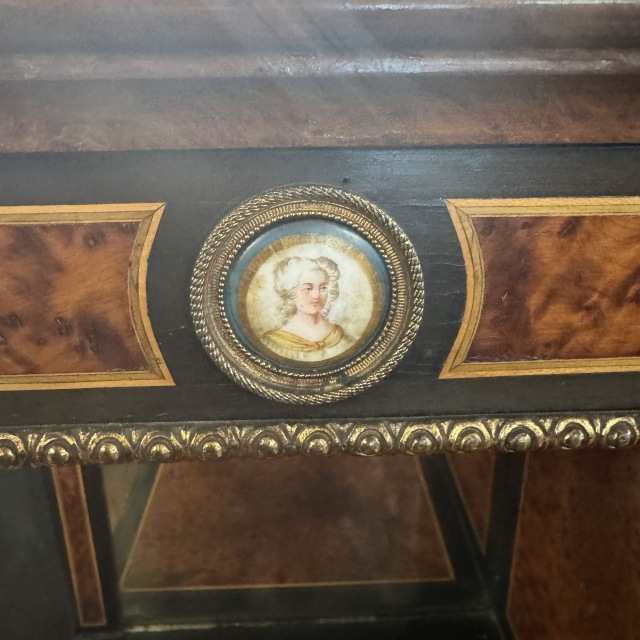 アンティーク品