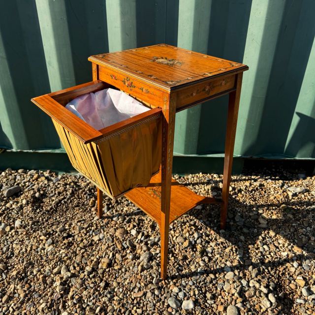 アンティーク品