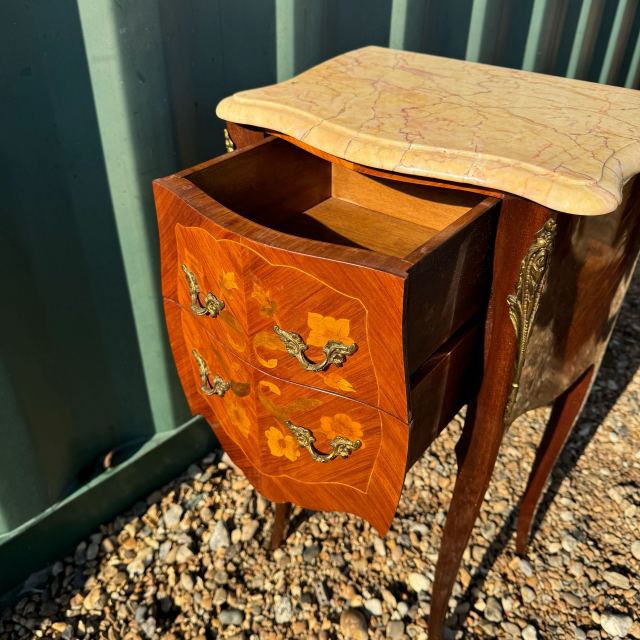 アンティーク品