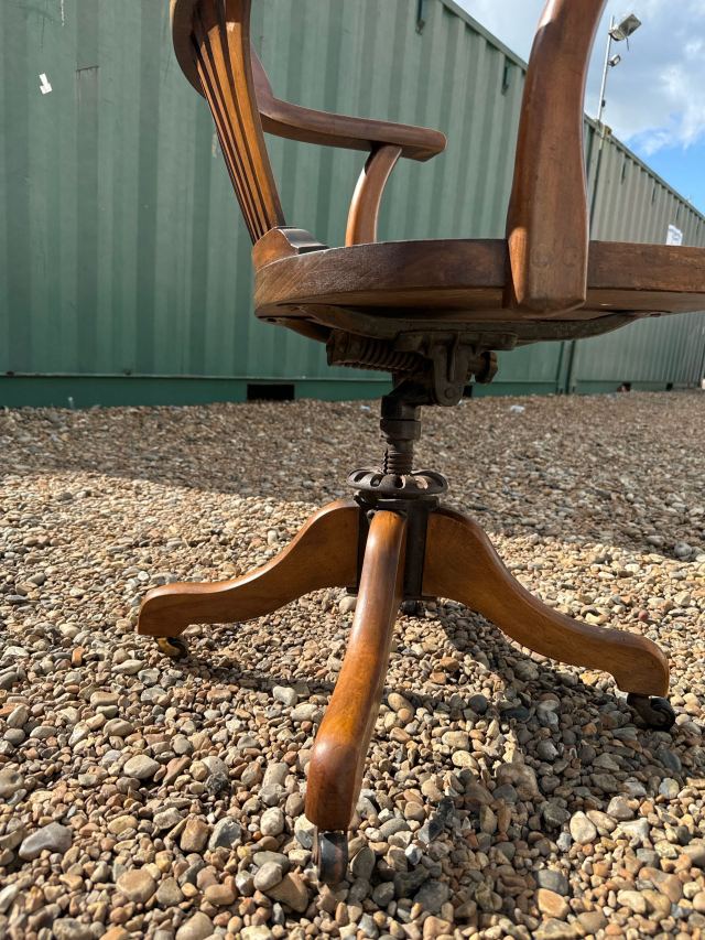 か98 英国アンティークなハイバックチェア マホガニーらしい木製ダイニングチェア か98 英国アンティークなハイバックチェア マホガニーらしい木製