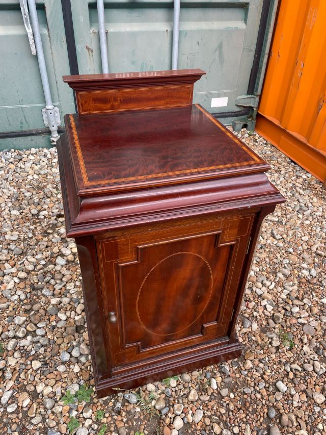 イギリス 1900年代 マホガニー 棚付きサイドテーブル 