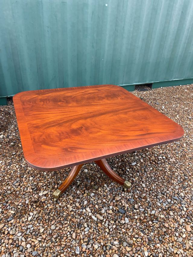 1950年代【英国製アンティーク】コーヒーテーブル　ウォールナット イギリス 1950年代 ウォールナット コーヒーテーブル