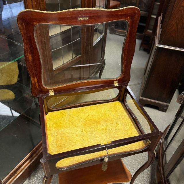 アンティーク品
