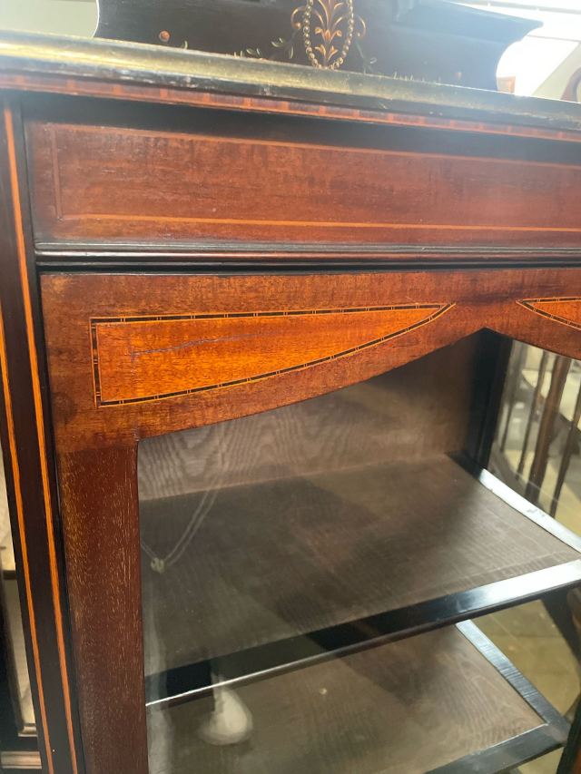 イギリスアンティーク　マホガニー ガラスキャビネット イギリス 1900年代 マホガニー ガラスキャビネット