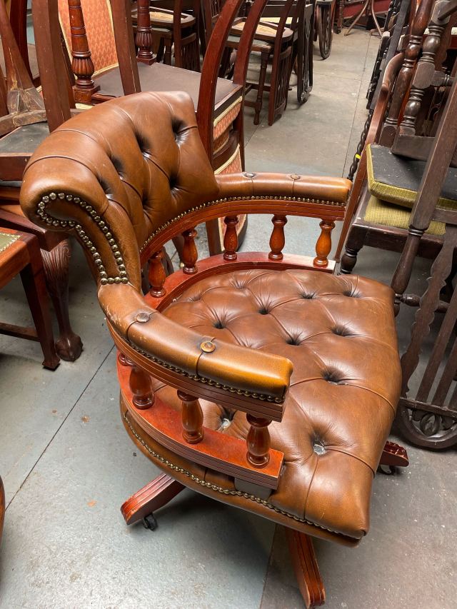 イギリス 1960年代 マホガニー レザー オフィスチェア