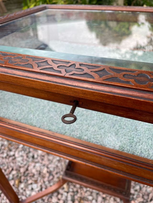 アンティーク品