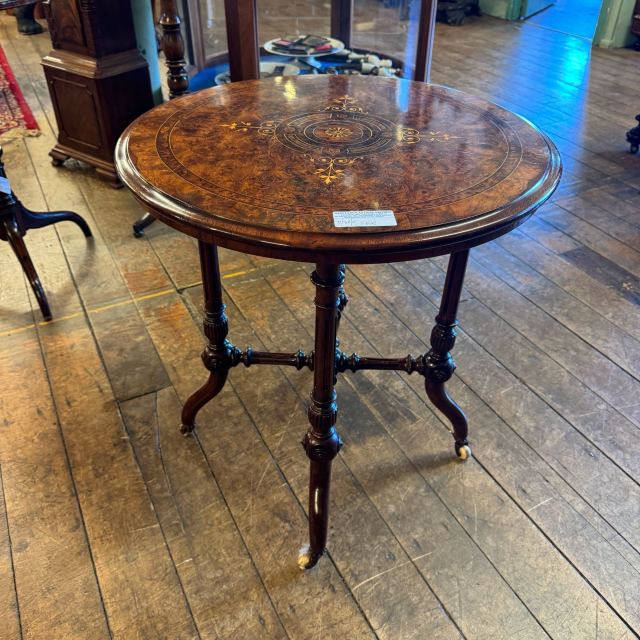 イギリス 1880年代 ウォールナット ラウンドテーブル