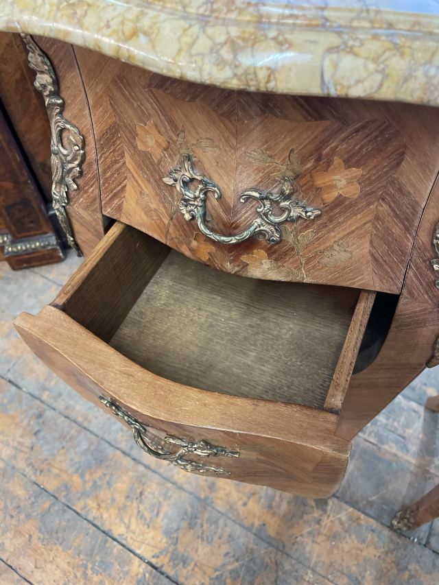 アンティーク品