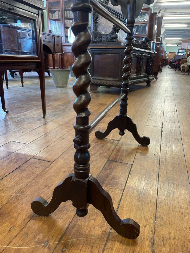 イギリス 1880年代 オーク タオルハンガー