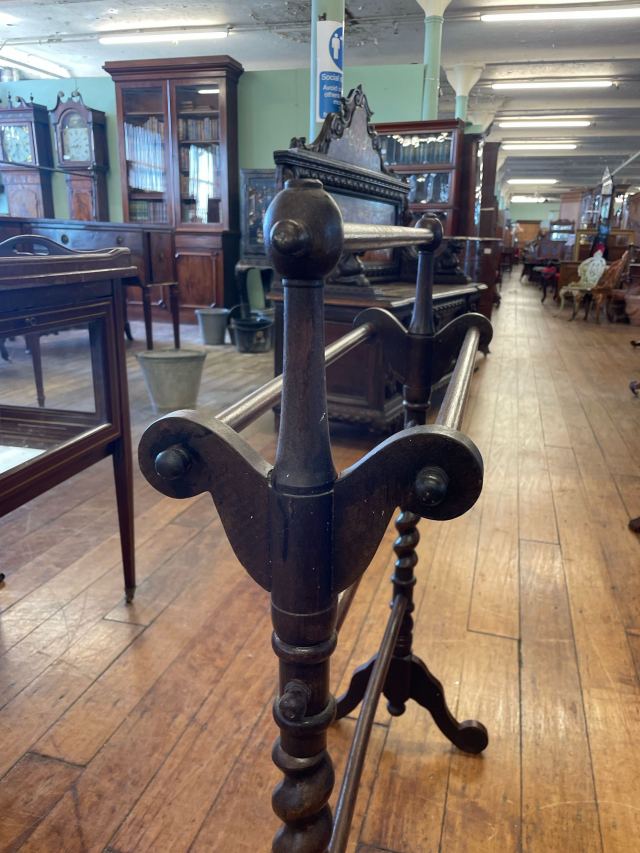 イギリス 1880年代 オーク タオルハンガー