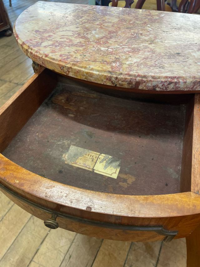 アンティーク品