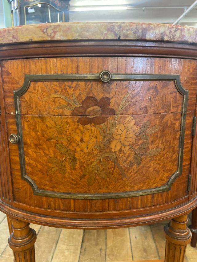 アンティーク品