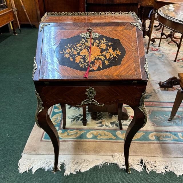 アンティーク品