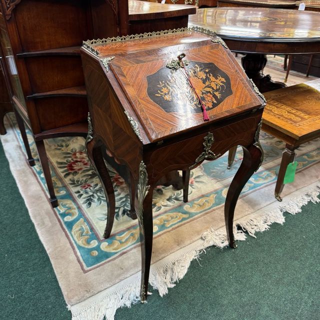 アンティーク品