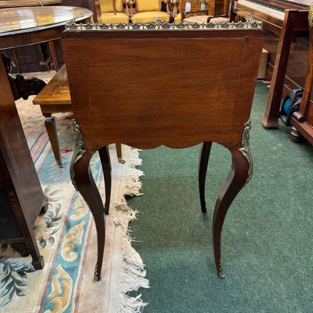 アンティーク品