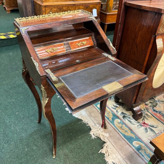 アンティーク品