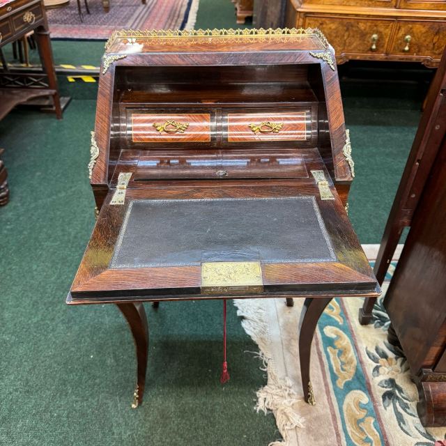 アンティーク品