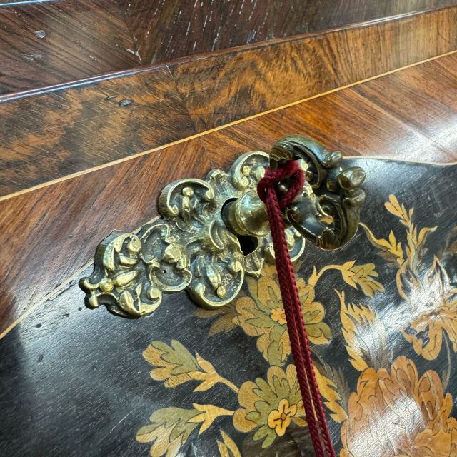 アンティーク品