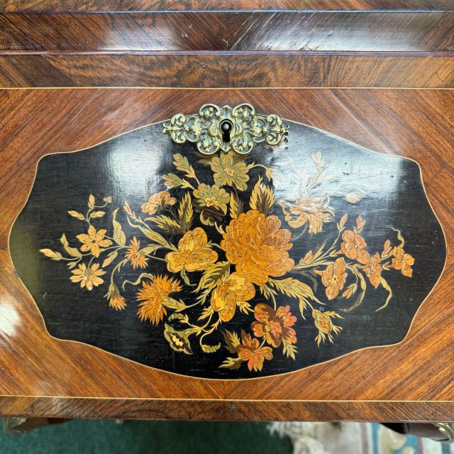 アンティーク品