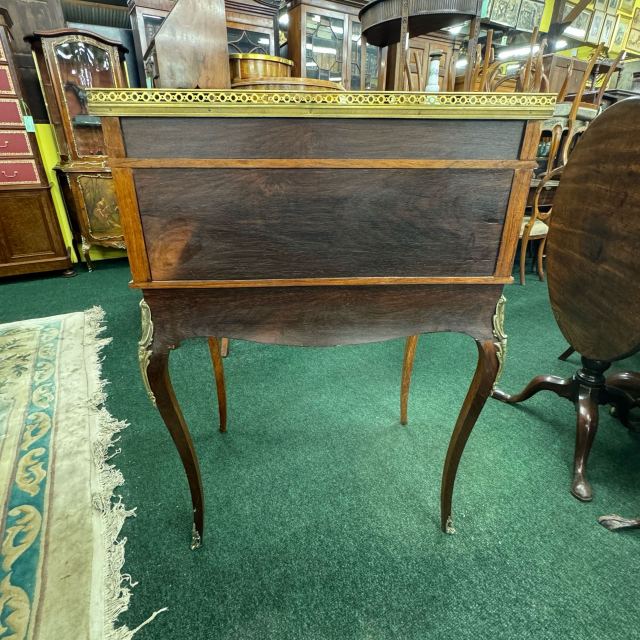 アンティーク品