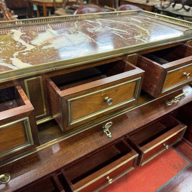 アンティーク品