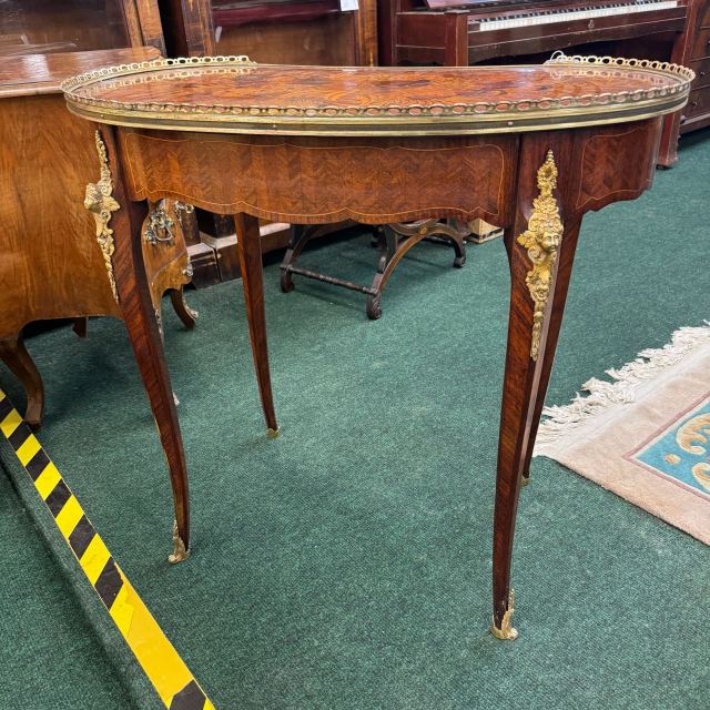 アンティーク品