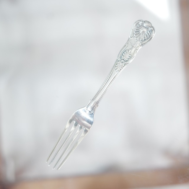純銀製1843年ロンドン製ディナーフォーク