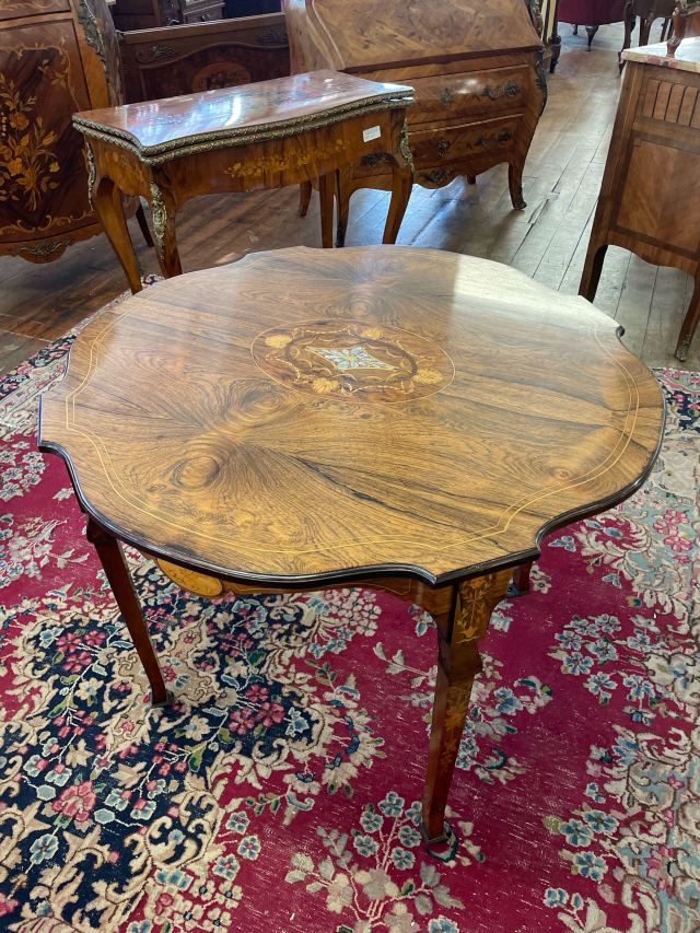 アンティーク品