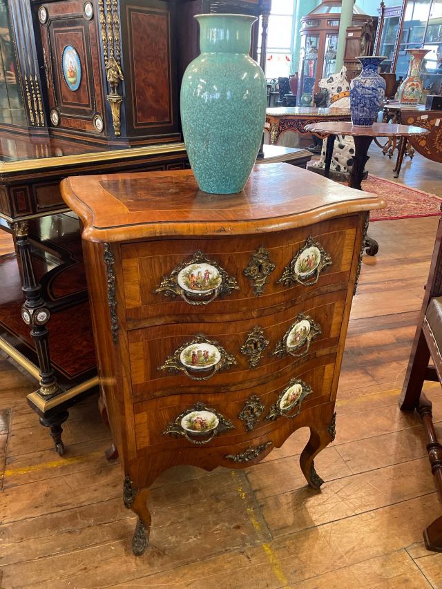 アンティーク品