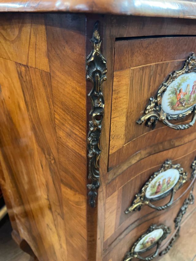 アンティーク品